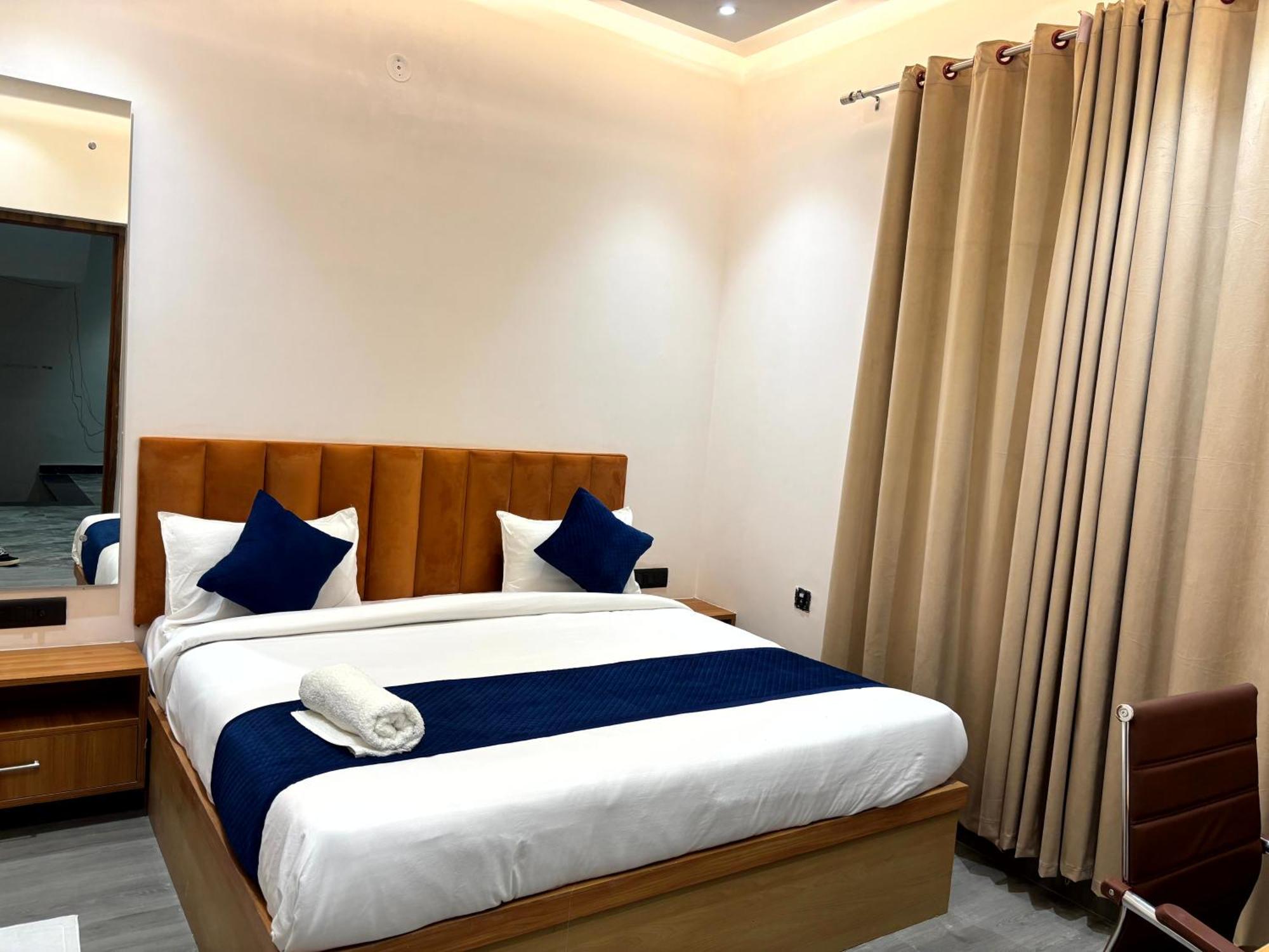 Hotel Taj Way By Jyoti Villa Agra  Buitenkant foto