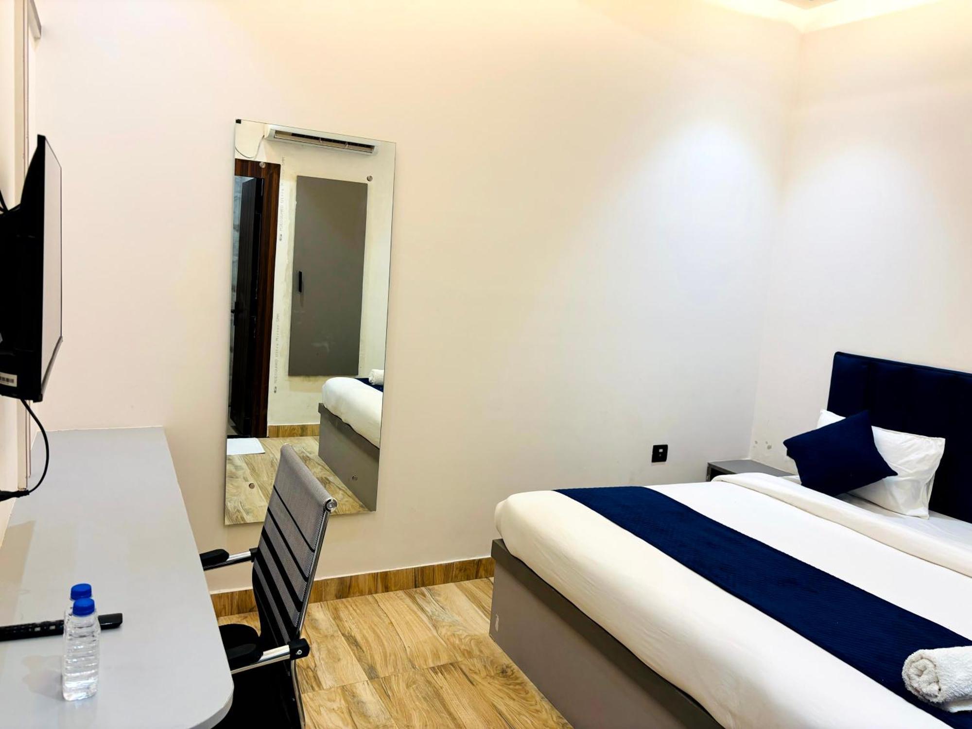 Hotel Taj Way By Jyoti Villa Agra  Buitenkant foto