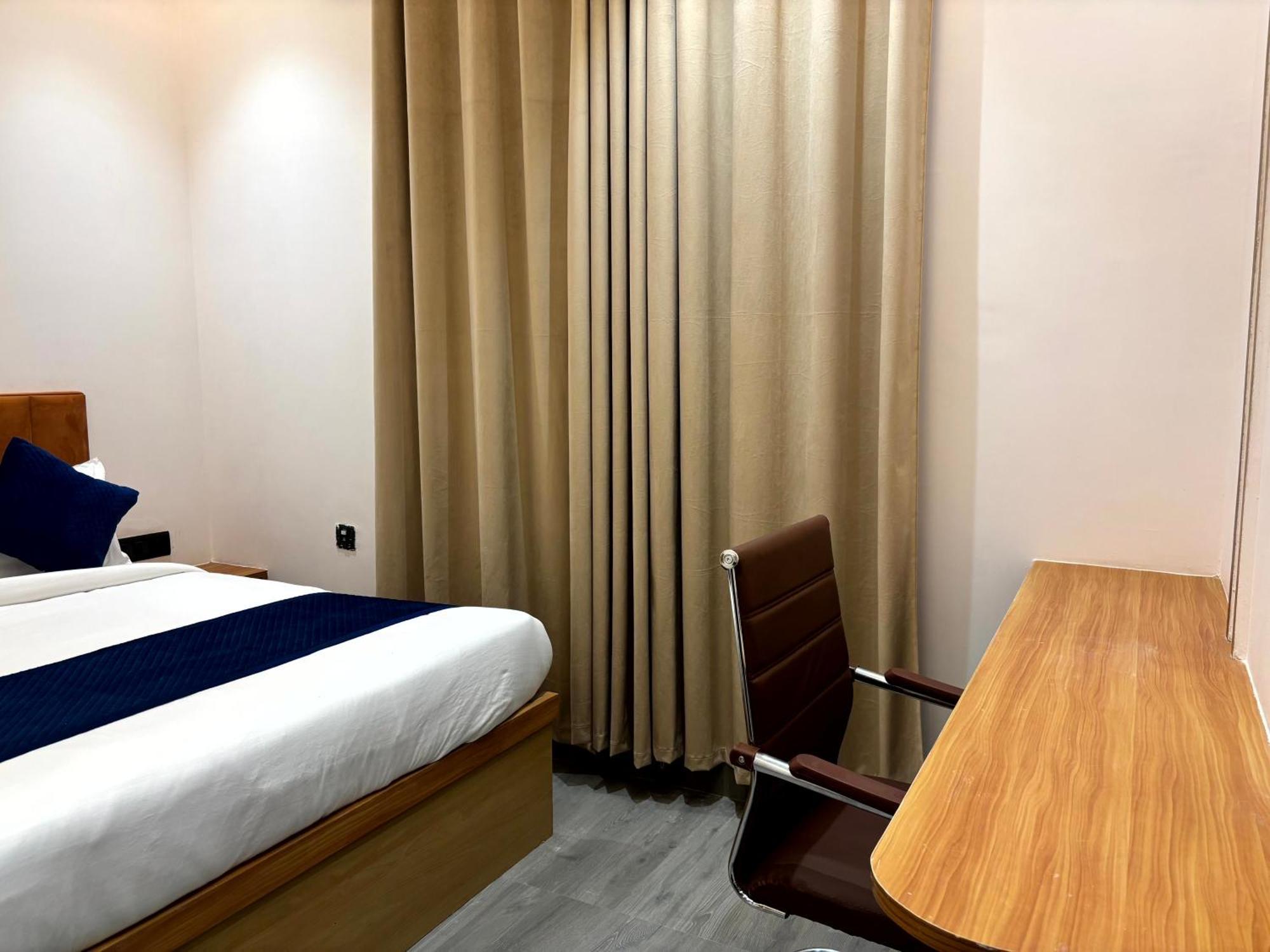Hotel Taj Way By Jyoti Villa Agra  Buitenkant foto