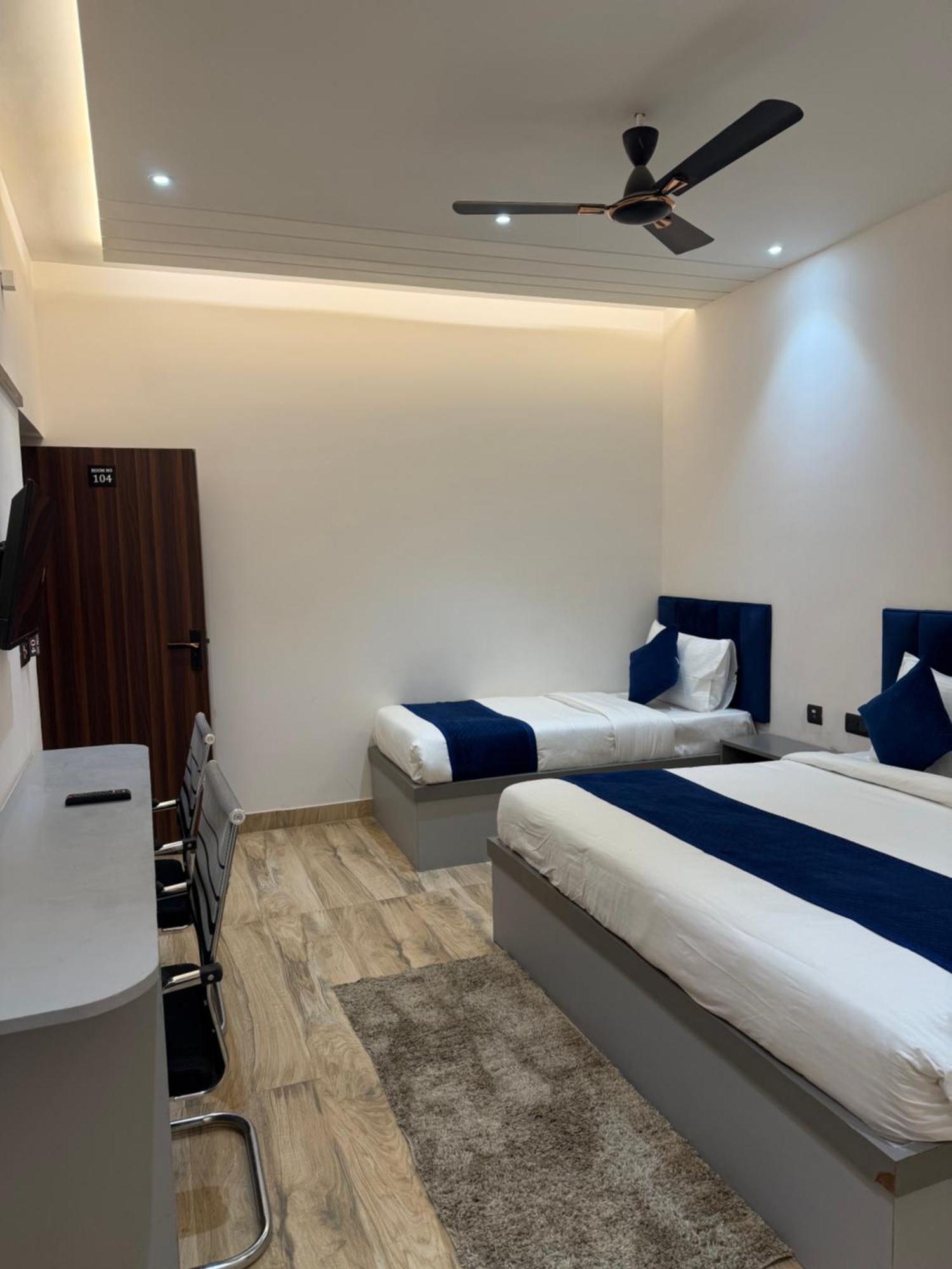 Hotel Taj Way By Jyoti Villa Agra  Buitenkant foto